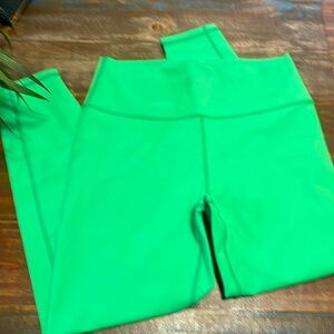 Fabletics power hold high waisted leggings 7/8 leg size M NEW without tag